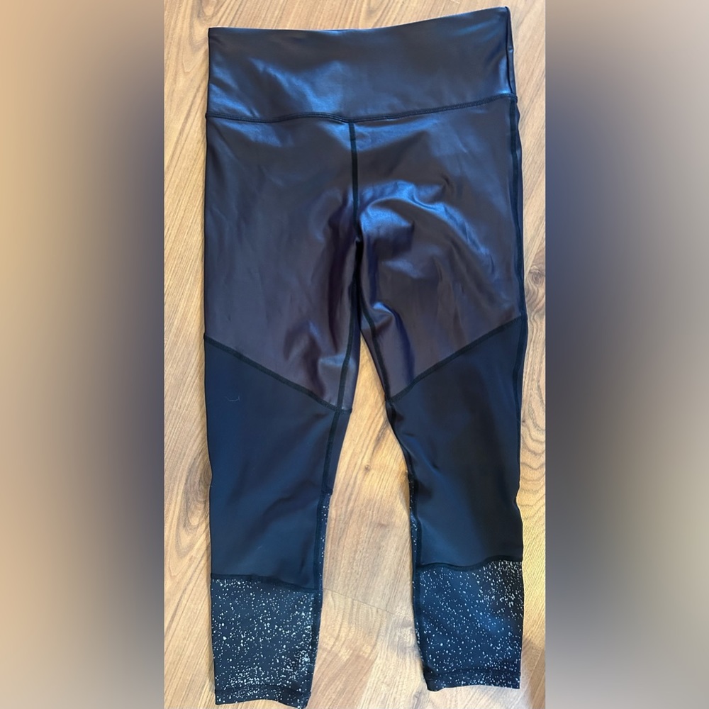 Zyia size 12 black dot patterned leggings